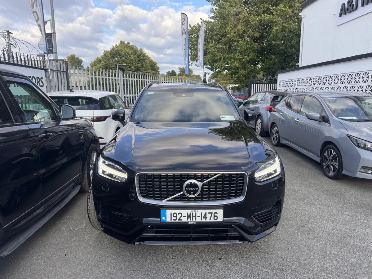 19 Volvo XC90 2.0 Hybrid Glass Roof - Image 2