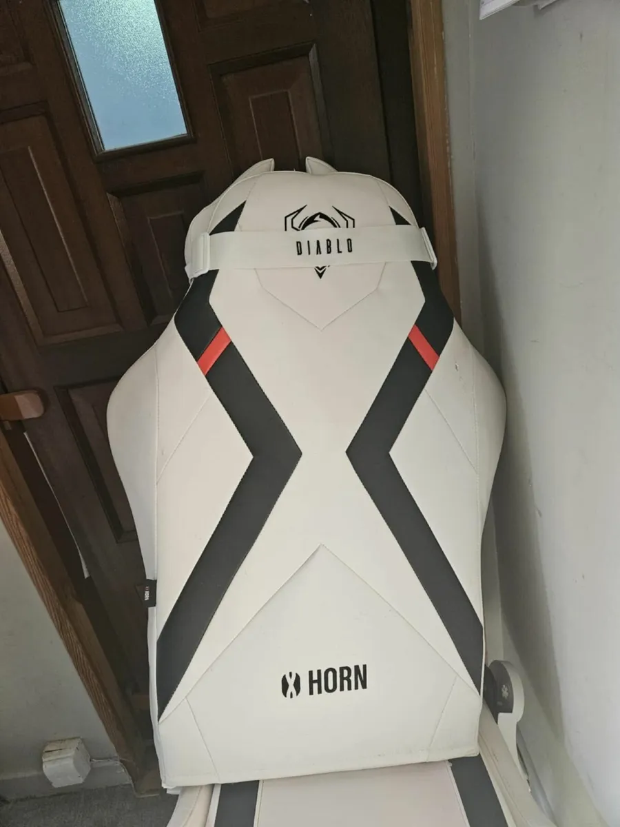 Gaming chair - Image 2