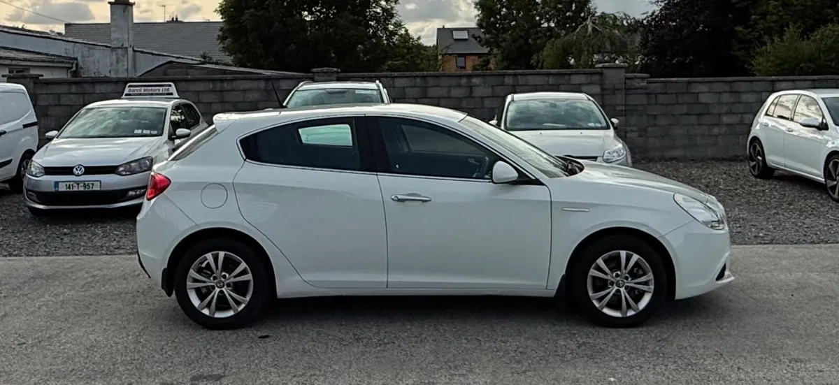 Alfa Romeo Giulietta 2.0d - Image 2