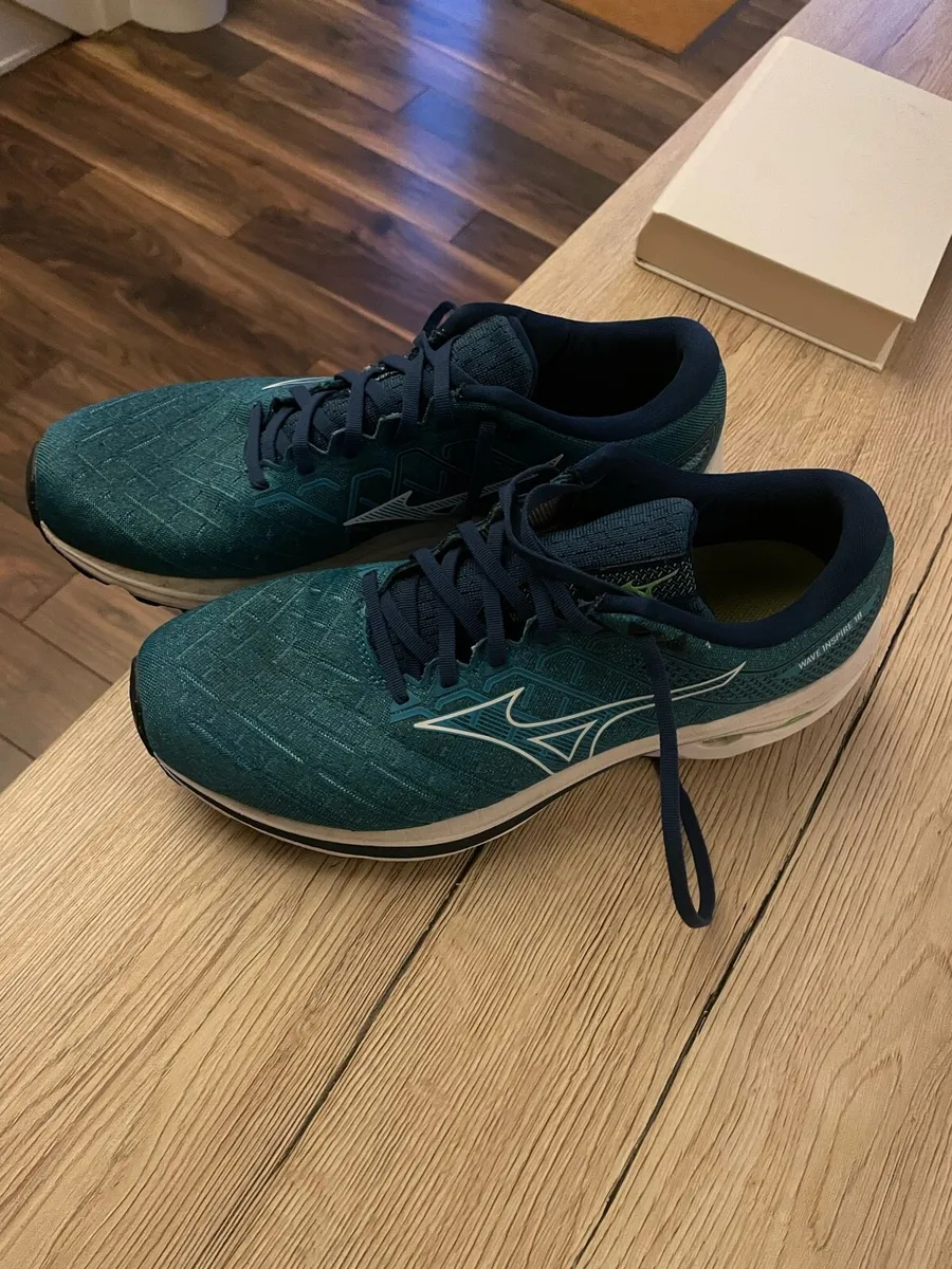 Mizuno Wave inspire 18 Runners size 8.5 UK - Image 1