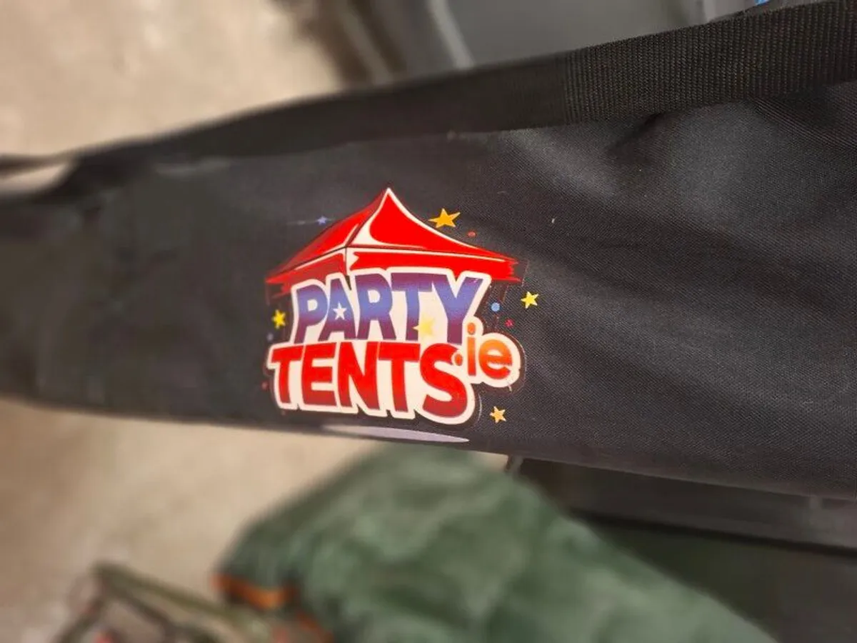 Party tent 3m x 3m - Image 1
