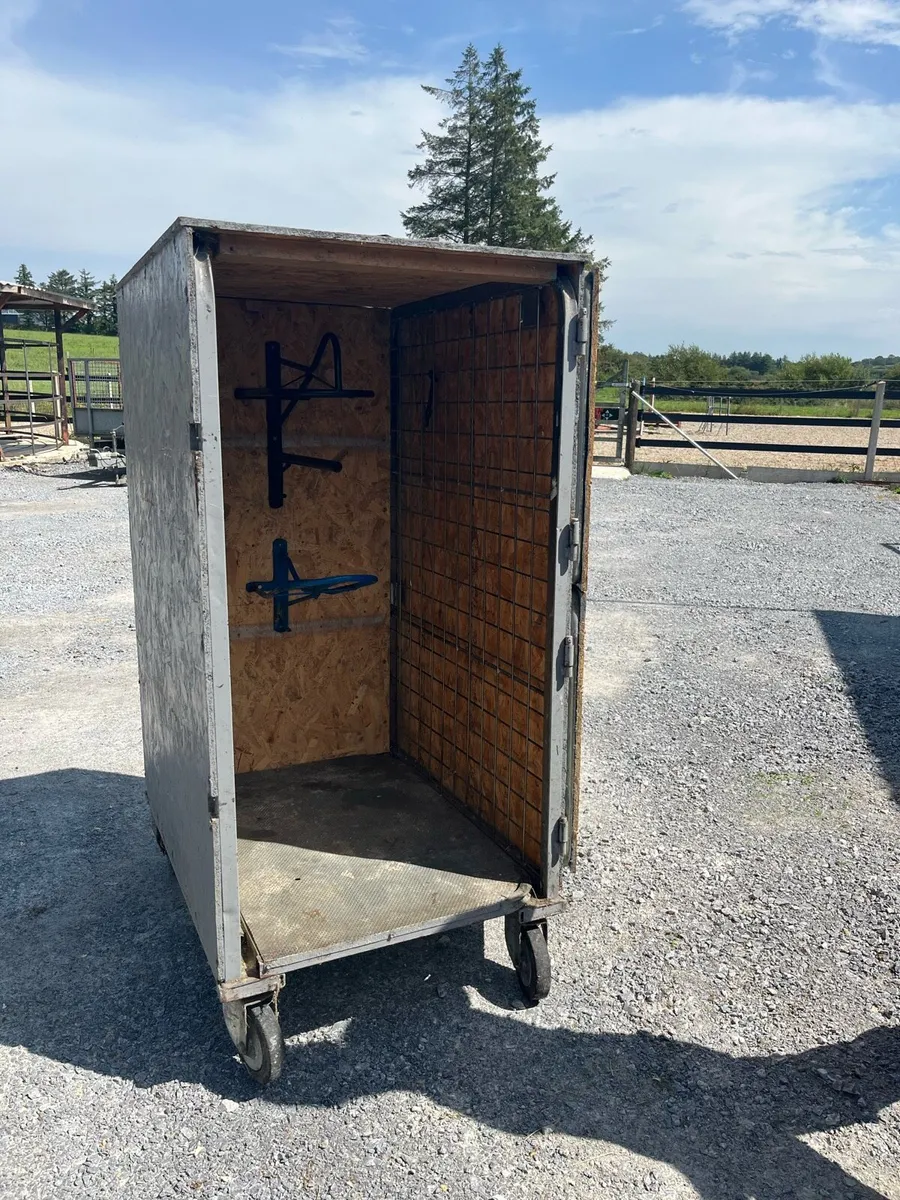 Tack locker - Image 1