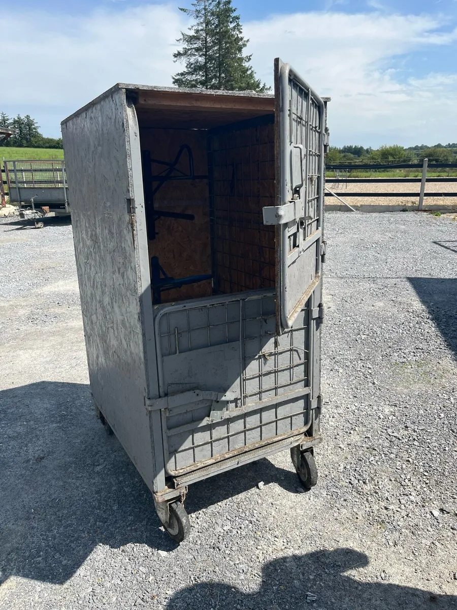 Tack locker - Image 4