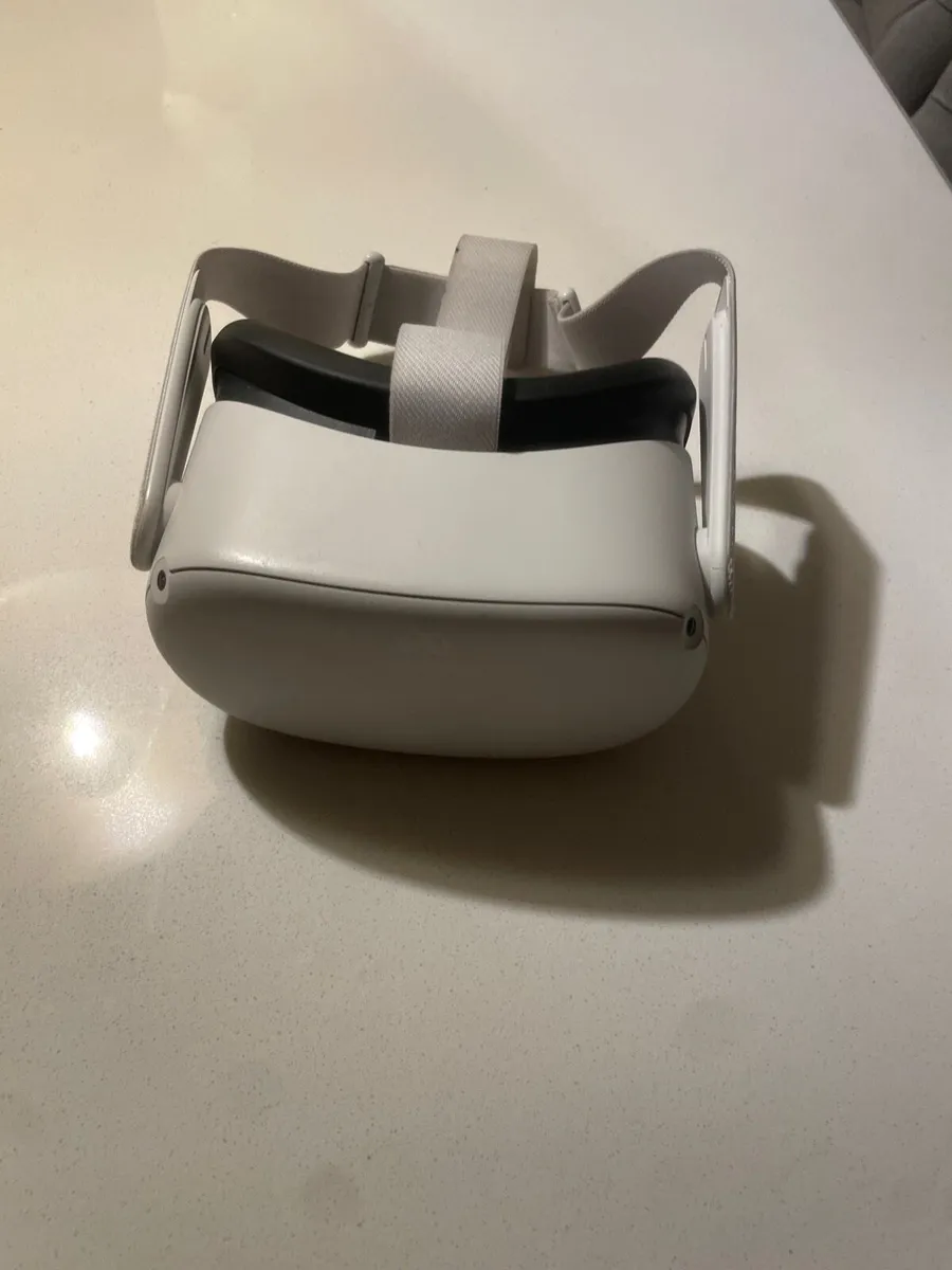 Oculus meta quest 2 - Image 4