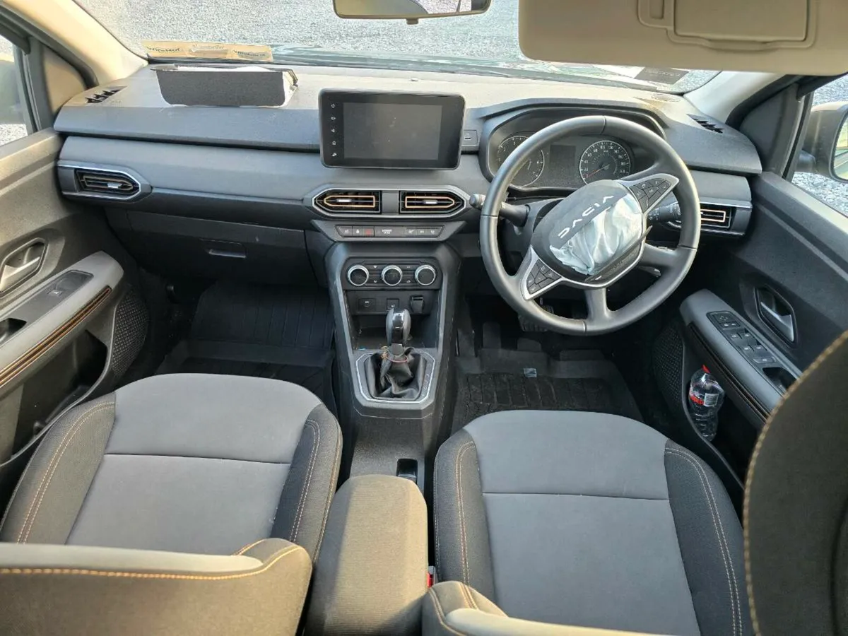 251 DACIA SANDERO AUTO - Image 2