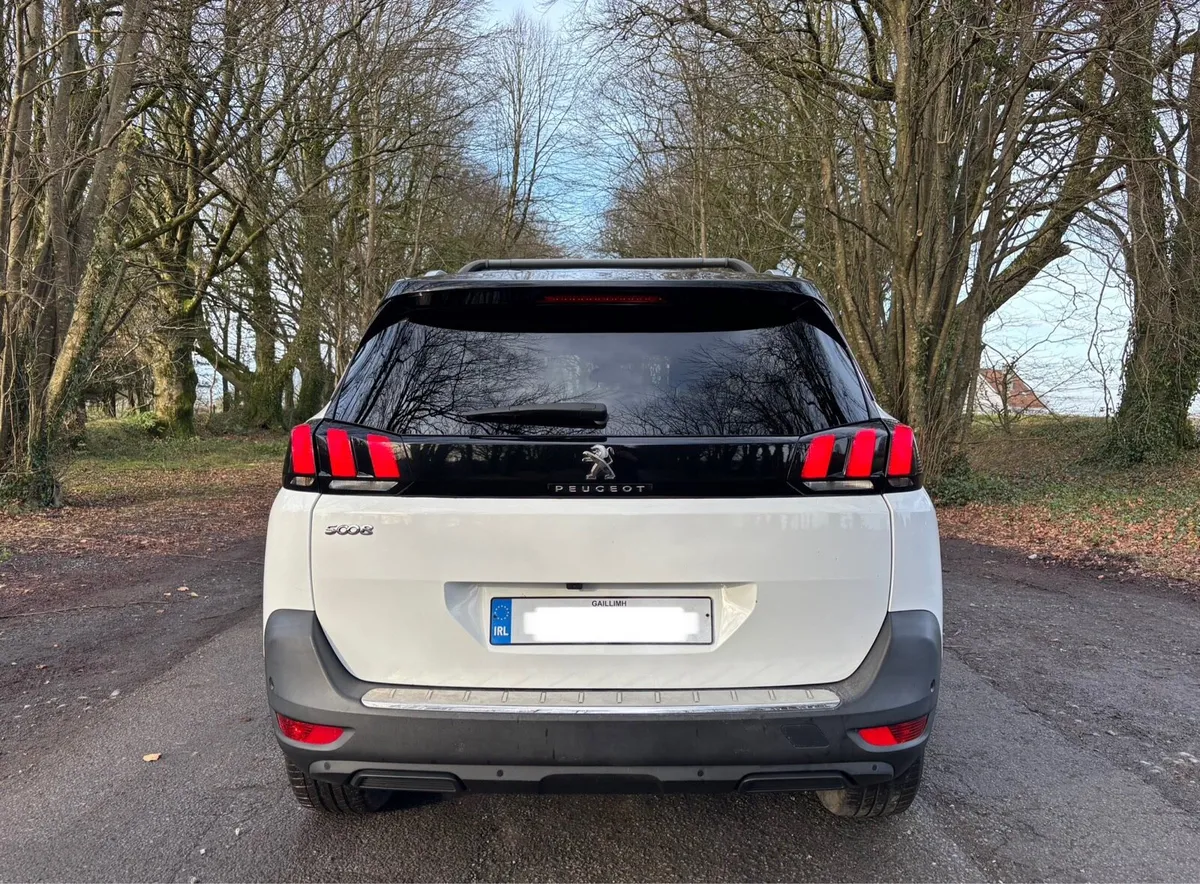 Peugeot 5008 - Image 2