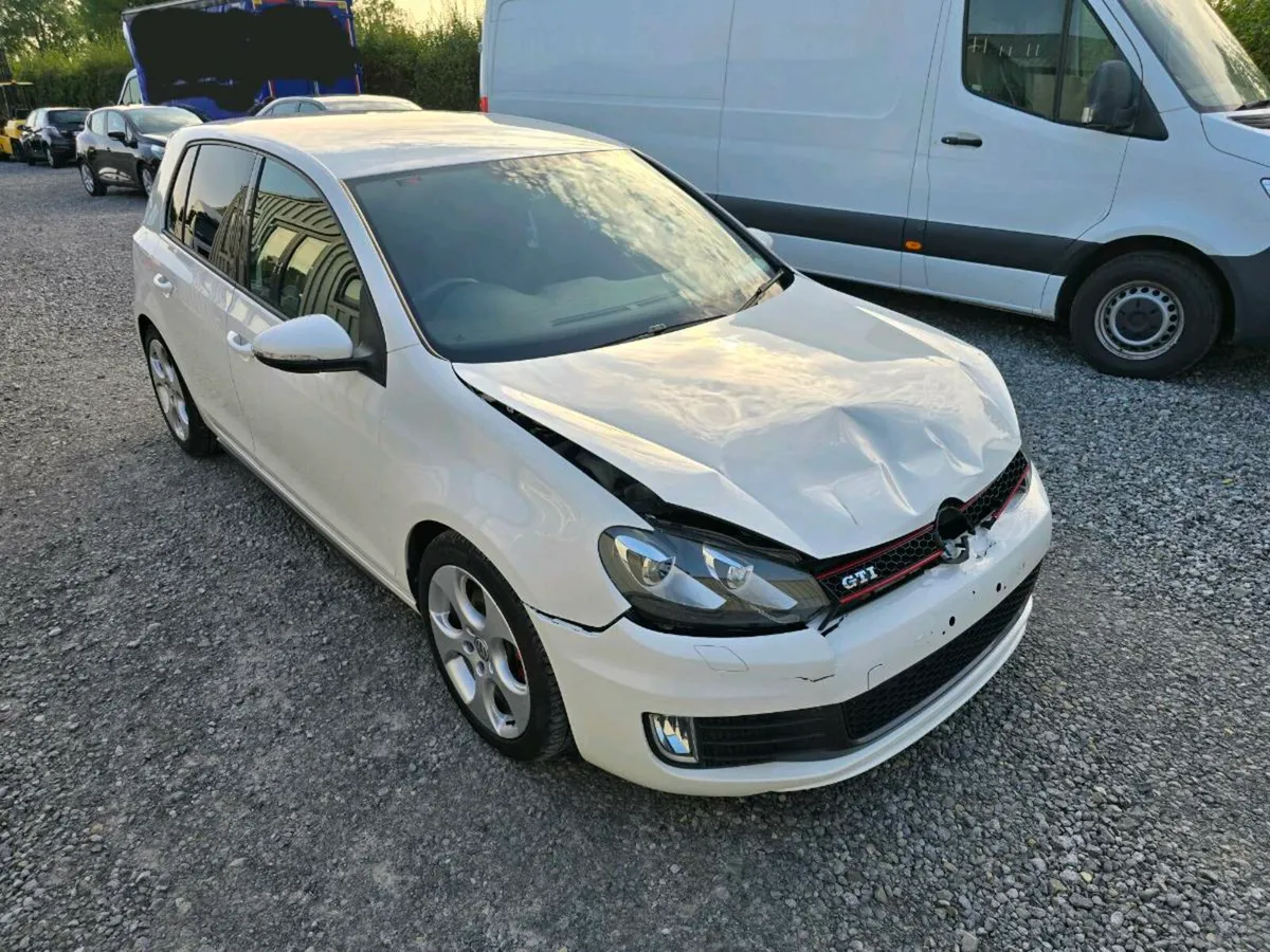 10 VW GOLF GTI - Image 2