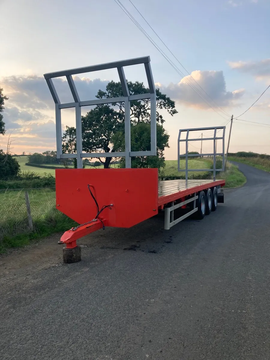 Bale trailer - Image 2