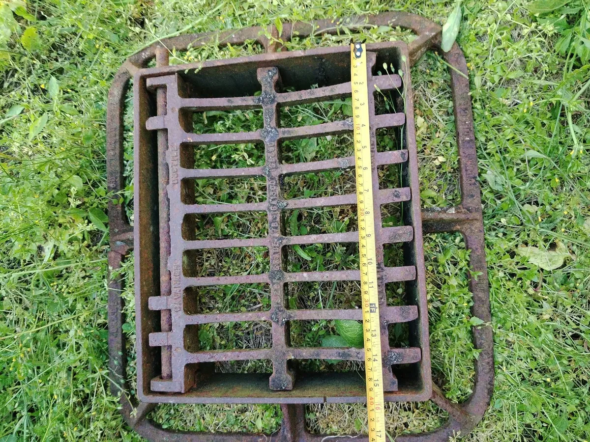 Cast Iron Gully Grate - Image 2