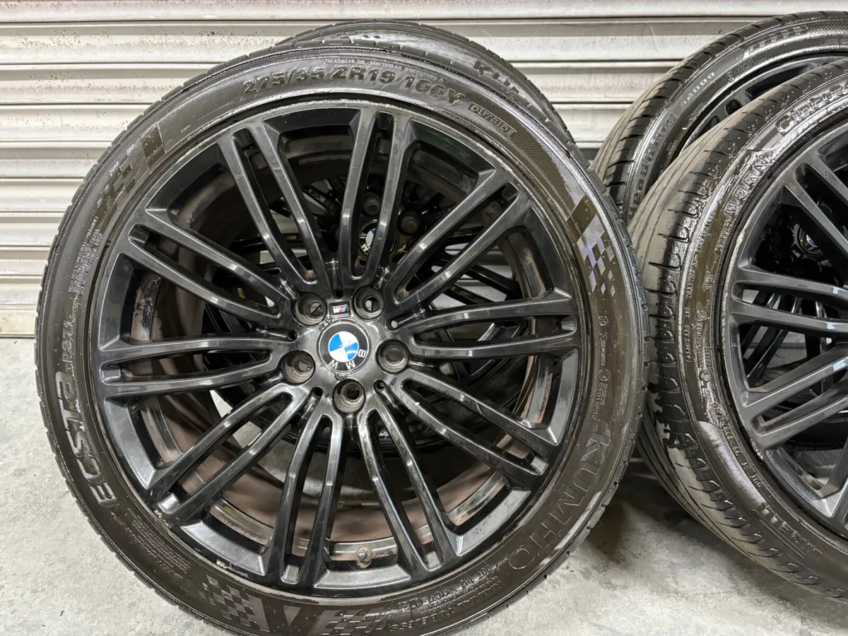 BMW 5 Series M-Sport 19” Alloys - Image 4