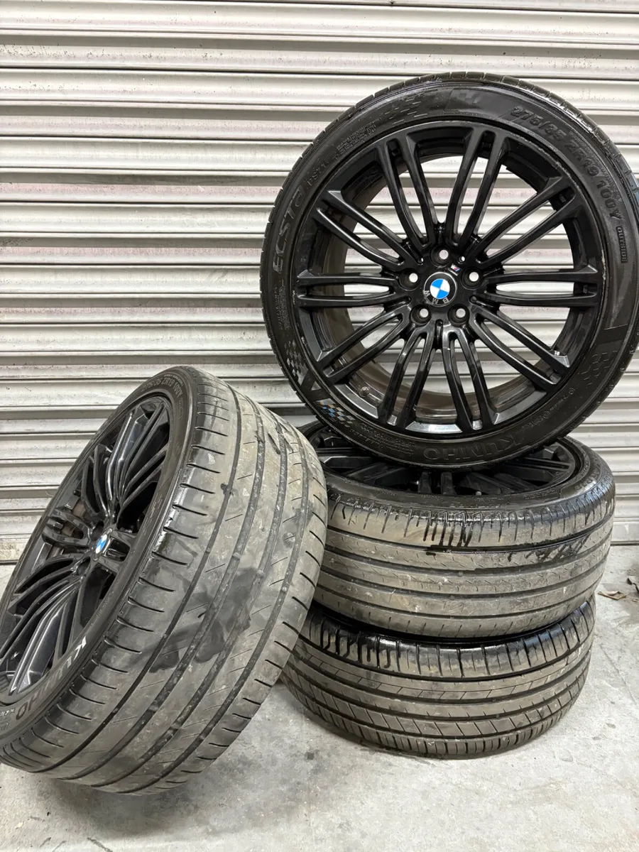 BMW 5 Series M-Sport 19” Alloys - Image 1