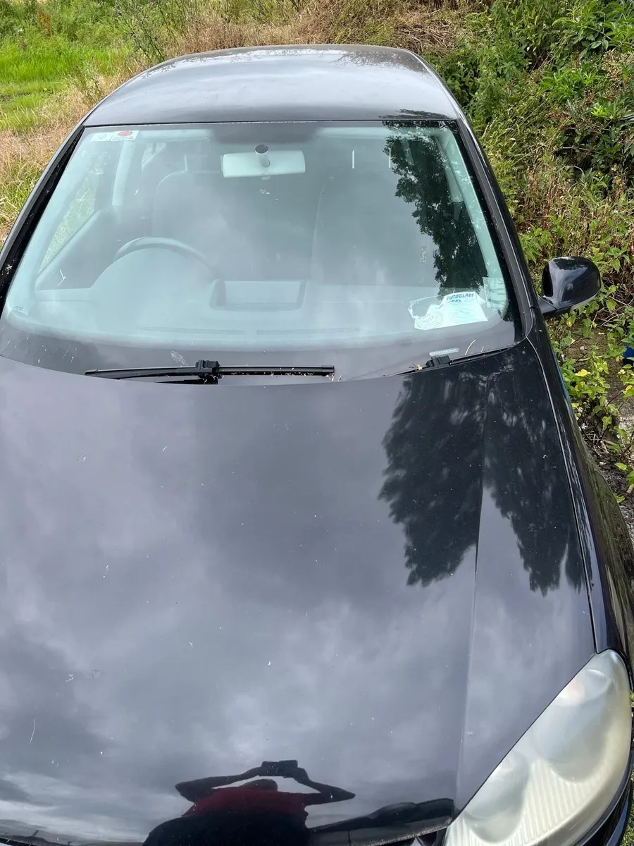 Volkswagen Golf 2004 - Image 1