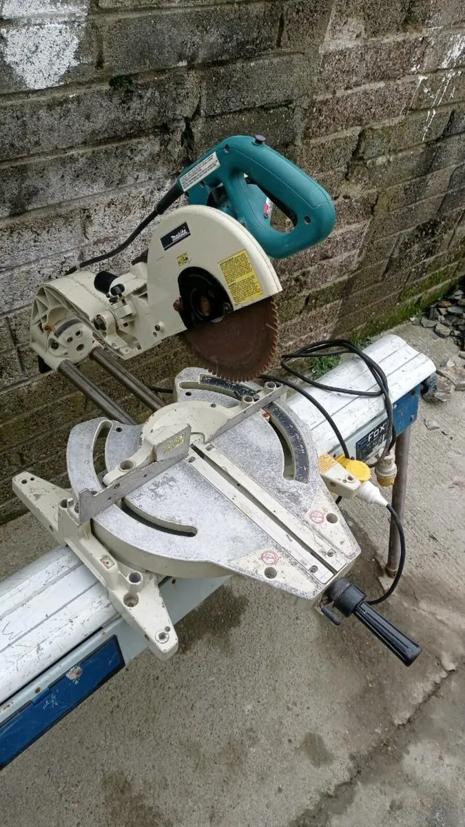 Makita 10" Sliding Chopsaw - Image 2
