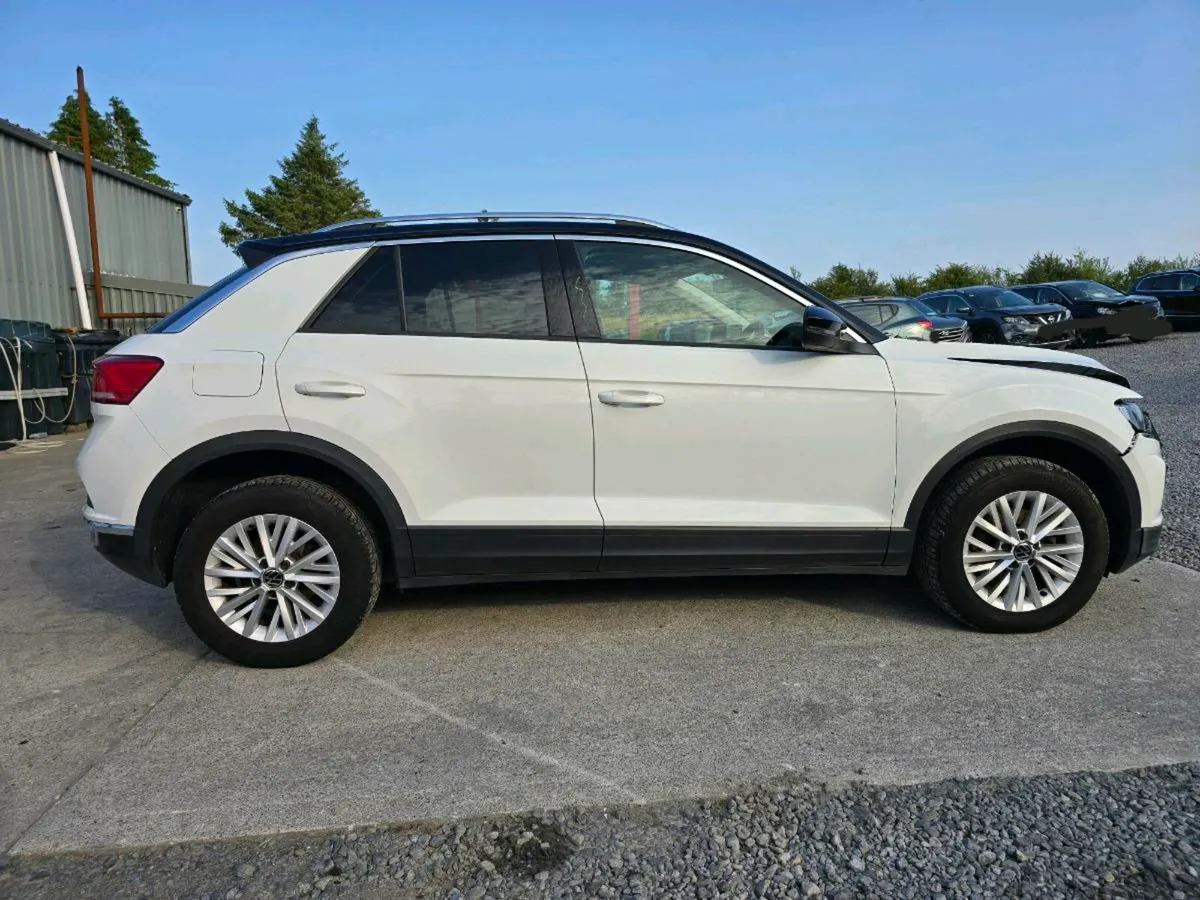 211 VW T-ROC DIESEL - Image 4