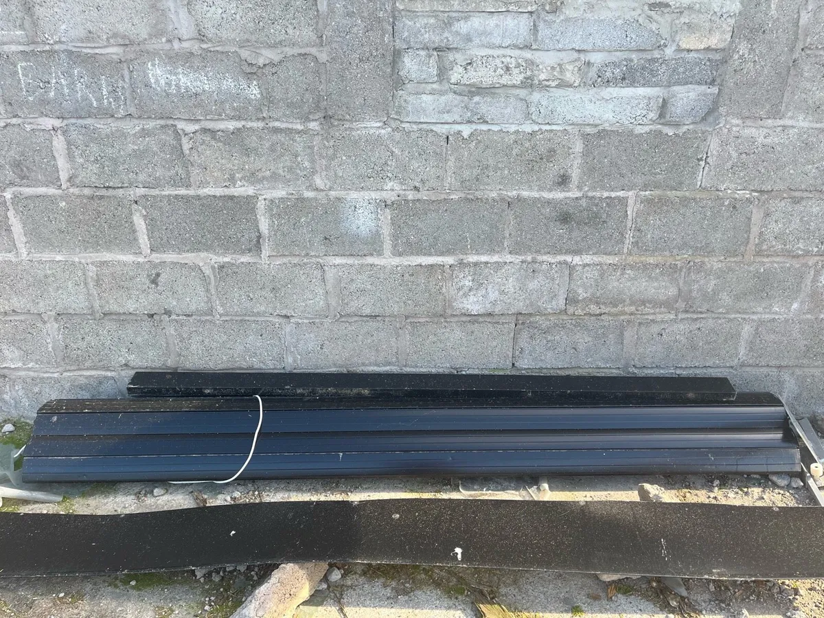 Roller door for shed - Image 3
