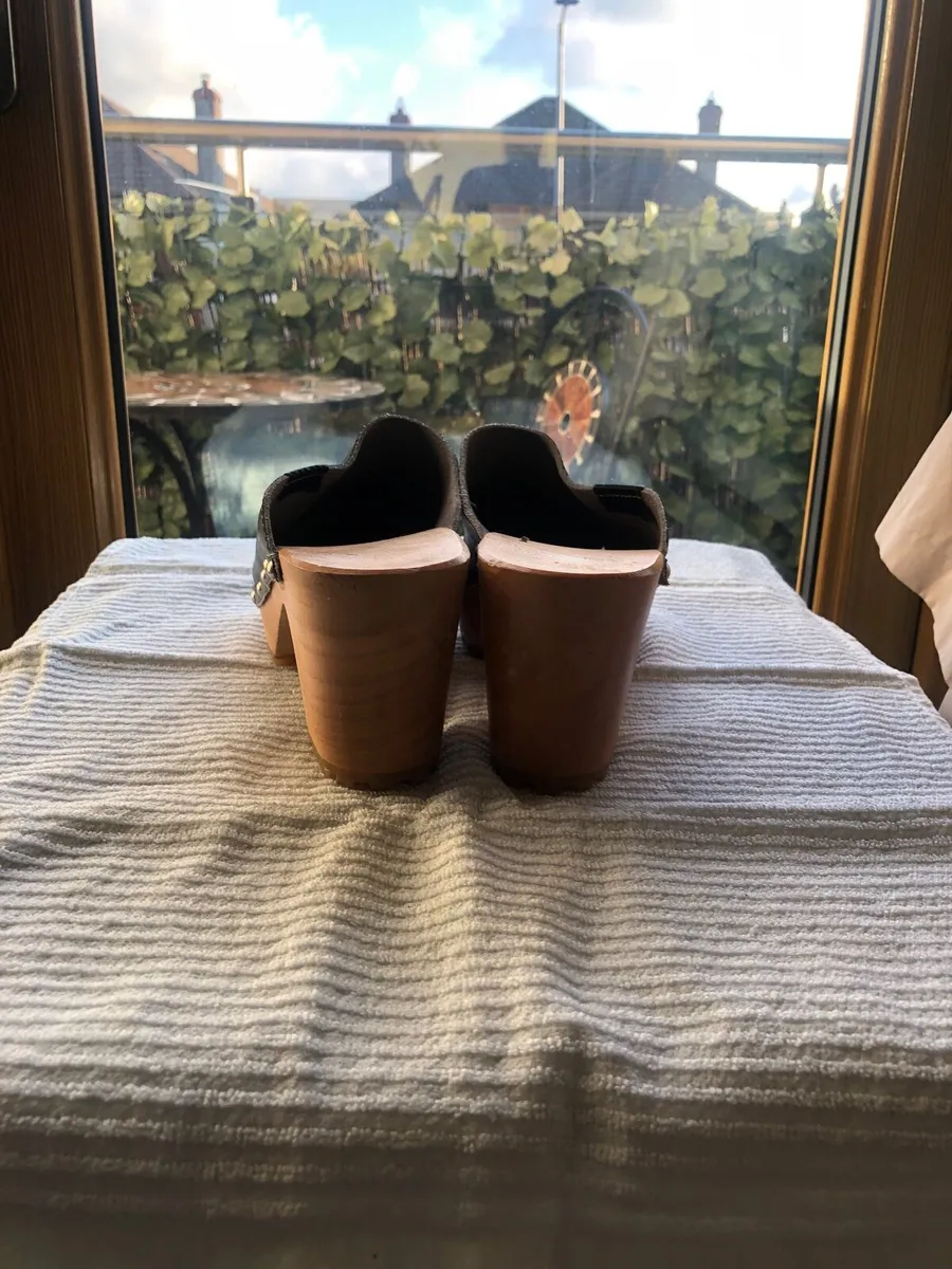 Beautiful handmade leather Cloggs - Image 2
