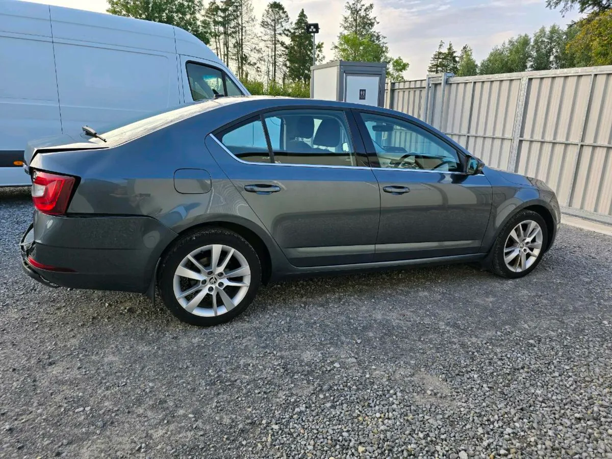 171 SKODA OCTAVIA DIESEL - Image 4