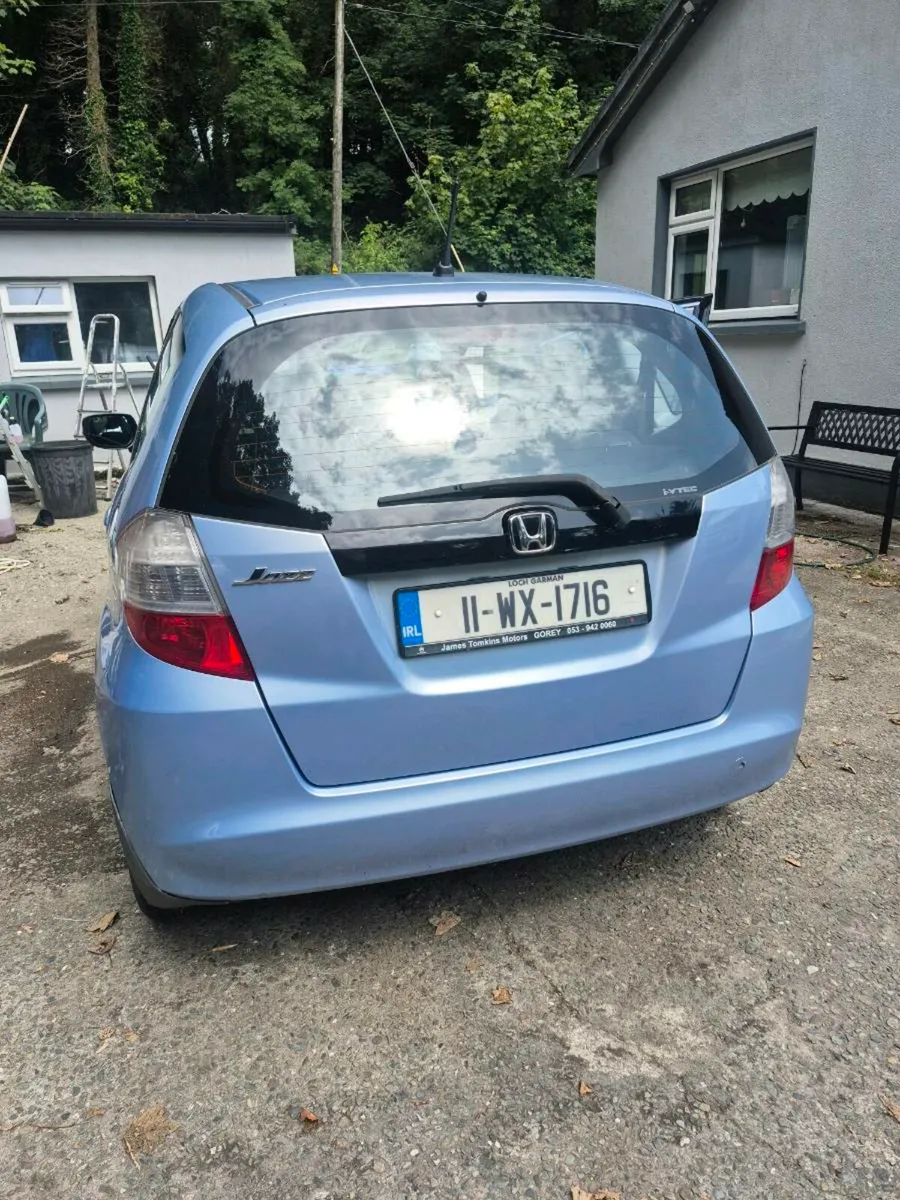 2011 honda jazz - Image 3