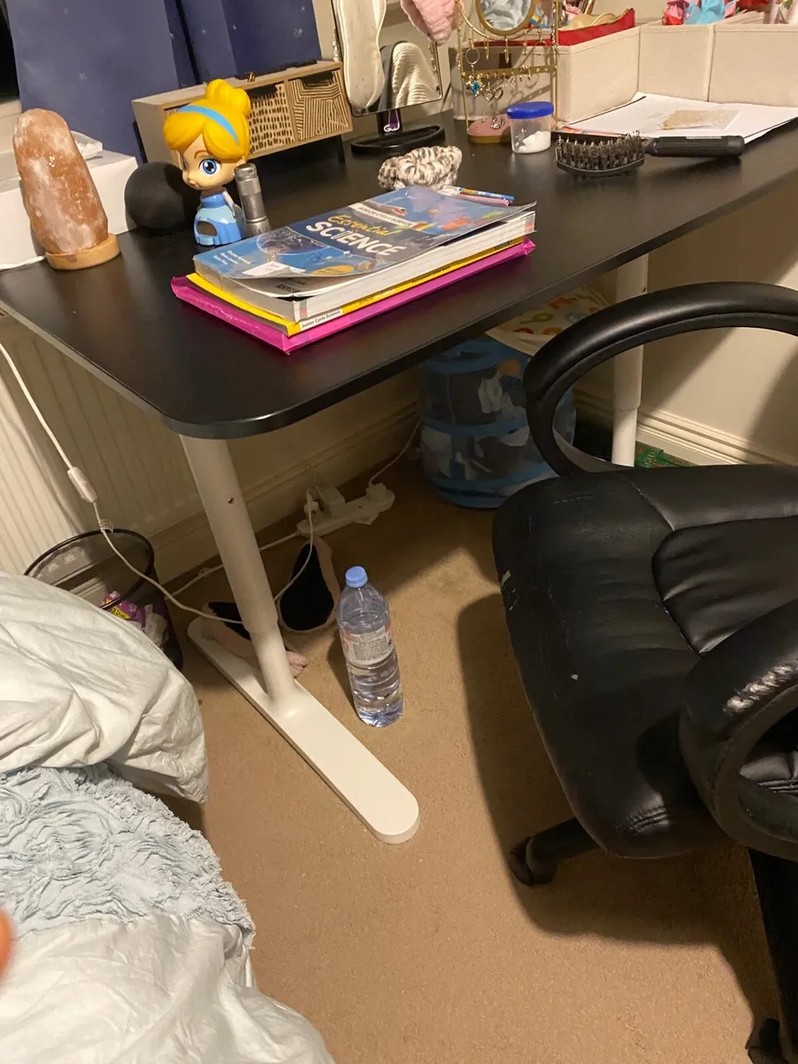 Desk - Image 2
