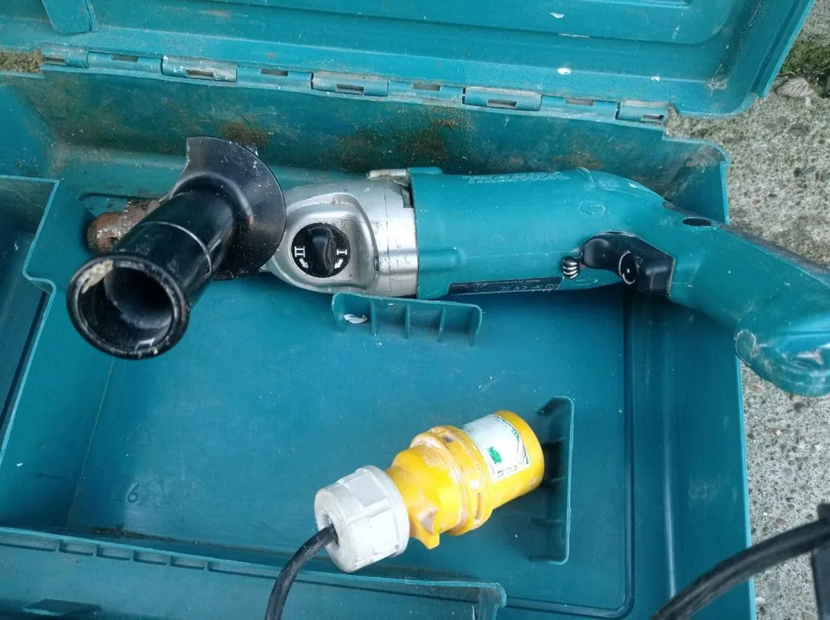 Makita Steel/Concrete Drill - Image 3