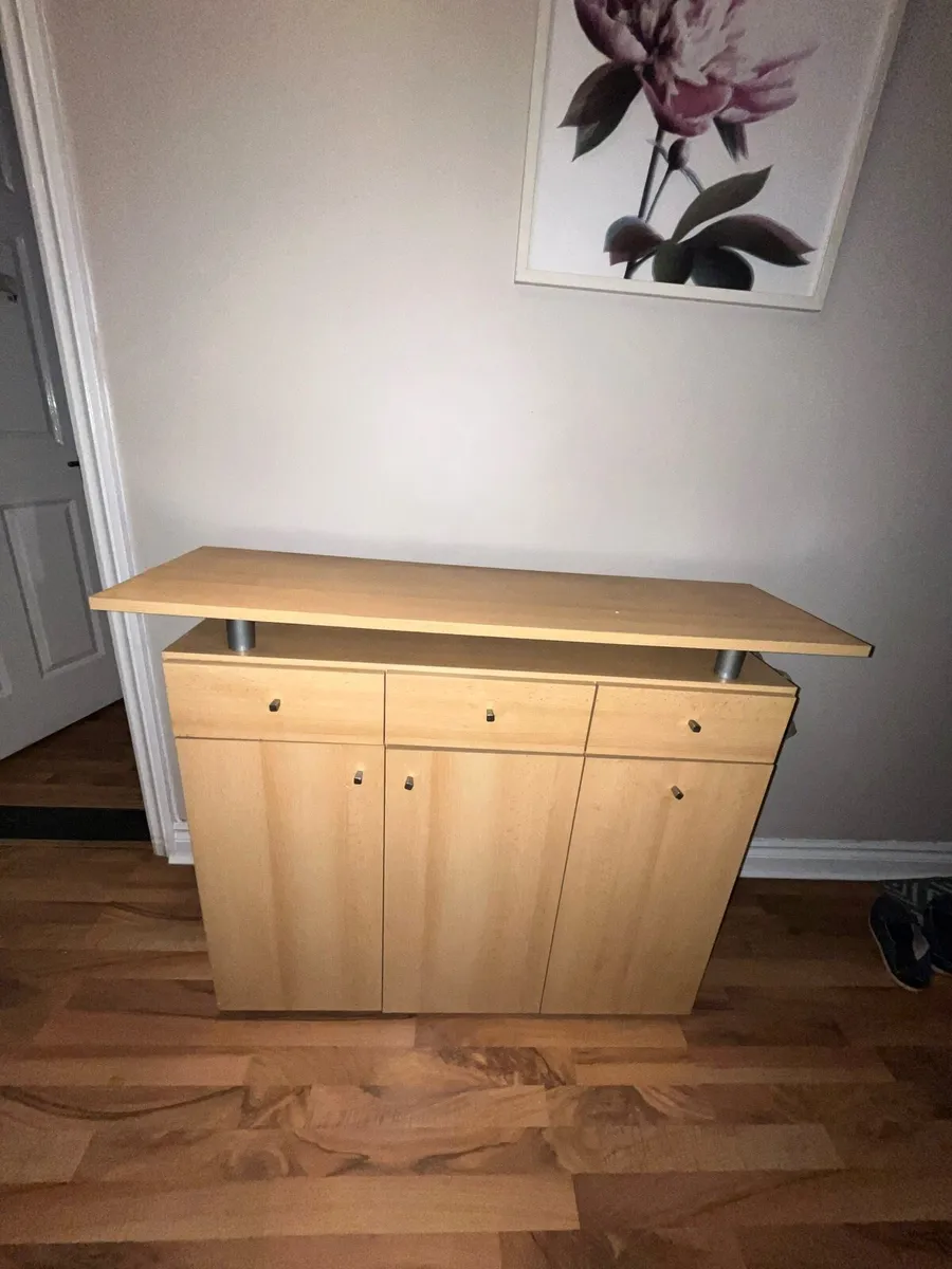 Dresser - Image 1
