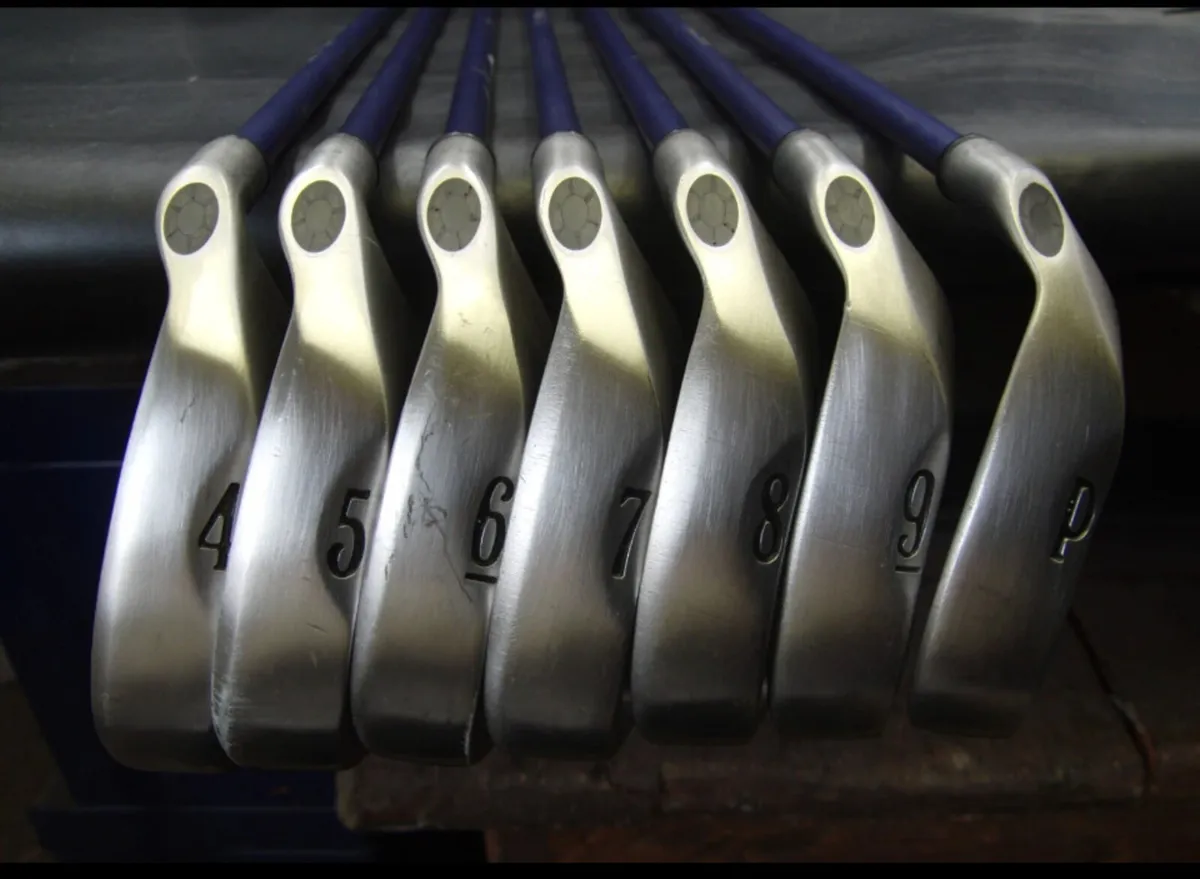 Callaway Big Bertha X12 Irons 5-SW Graphite - Image 1
