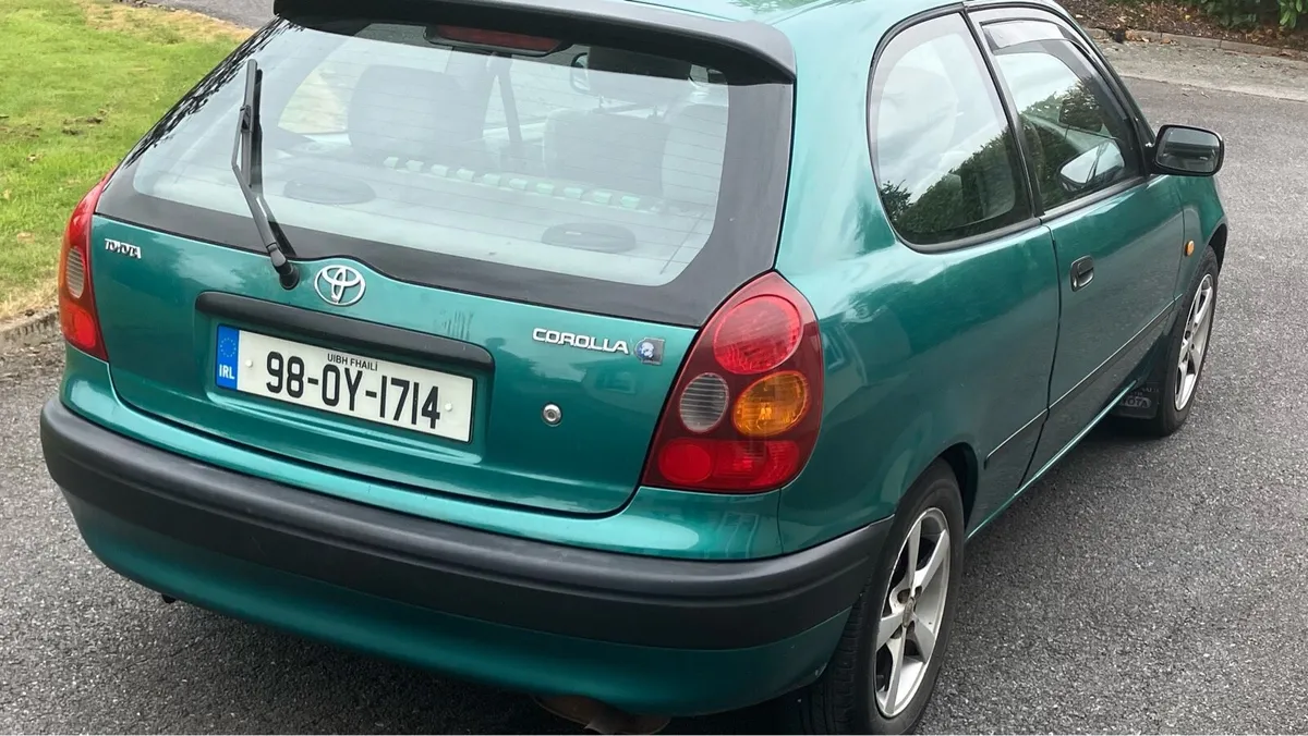 Toyota Corolla 1.3 - Image 4