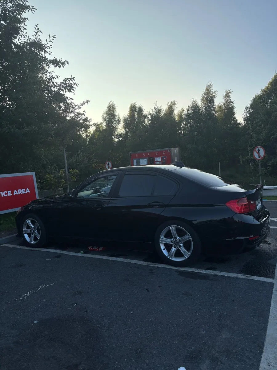 BMW F30 - Image 4