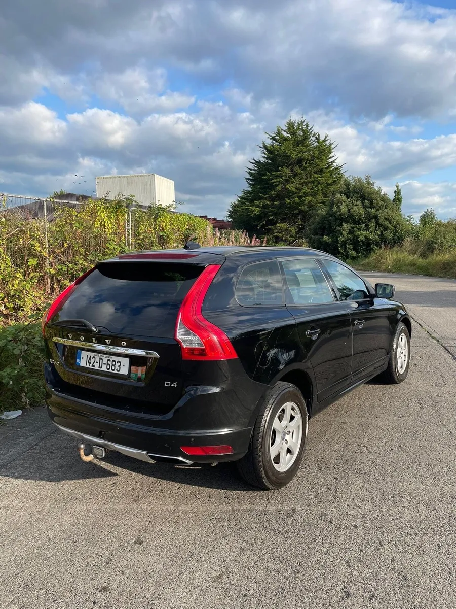 Volvo XC60 - Image 2