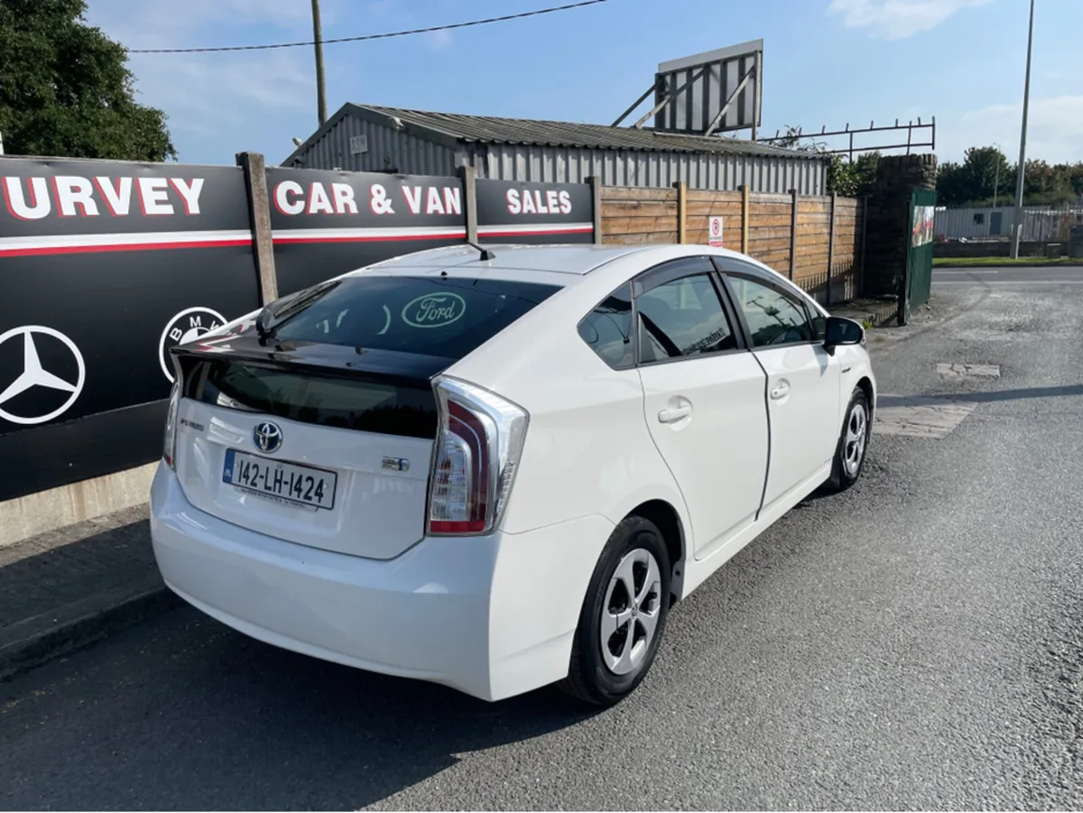 Toyota Prius ZVW30 5DR AUTO - Image 4