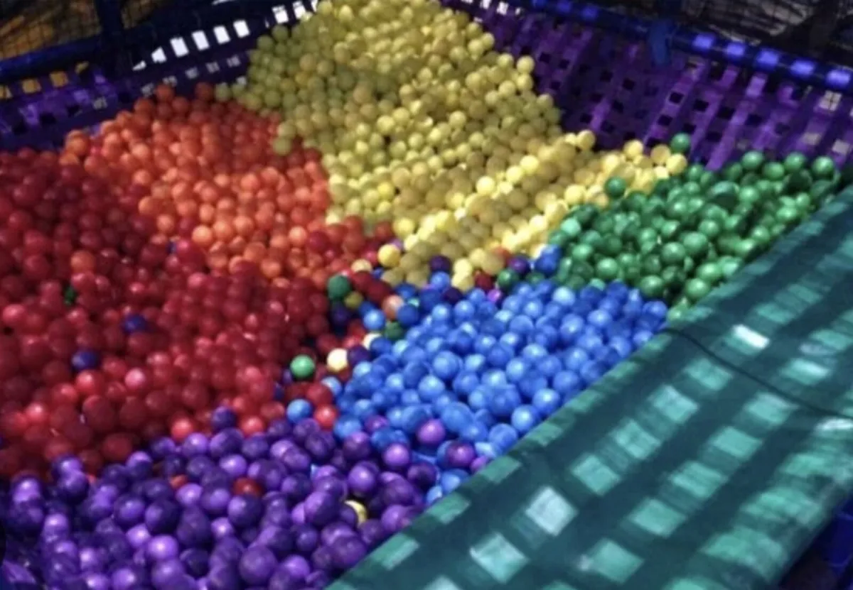 FULL BALLPIT BALLS - Image 2