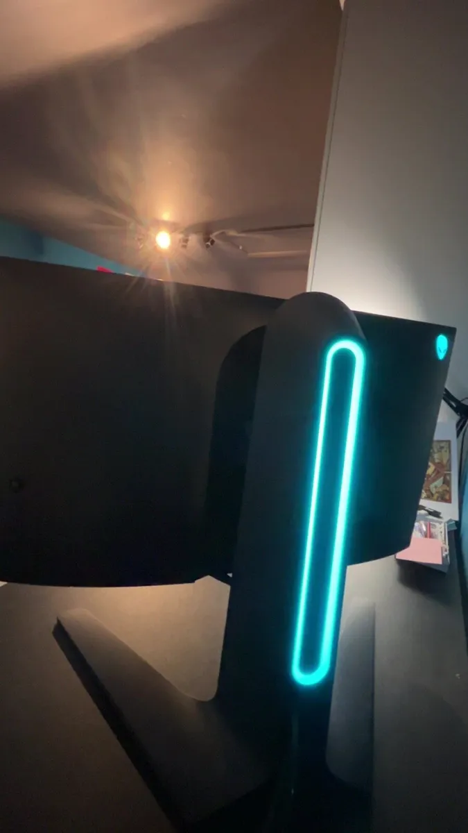 Alienware Pc and Monitor - Image 3