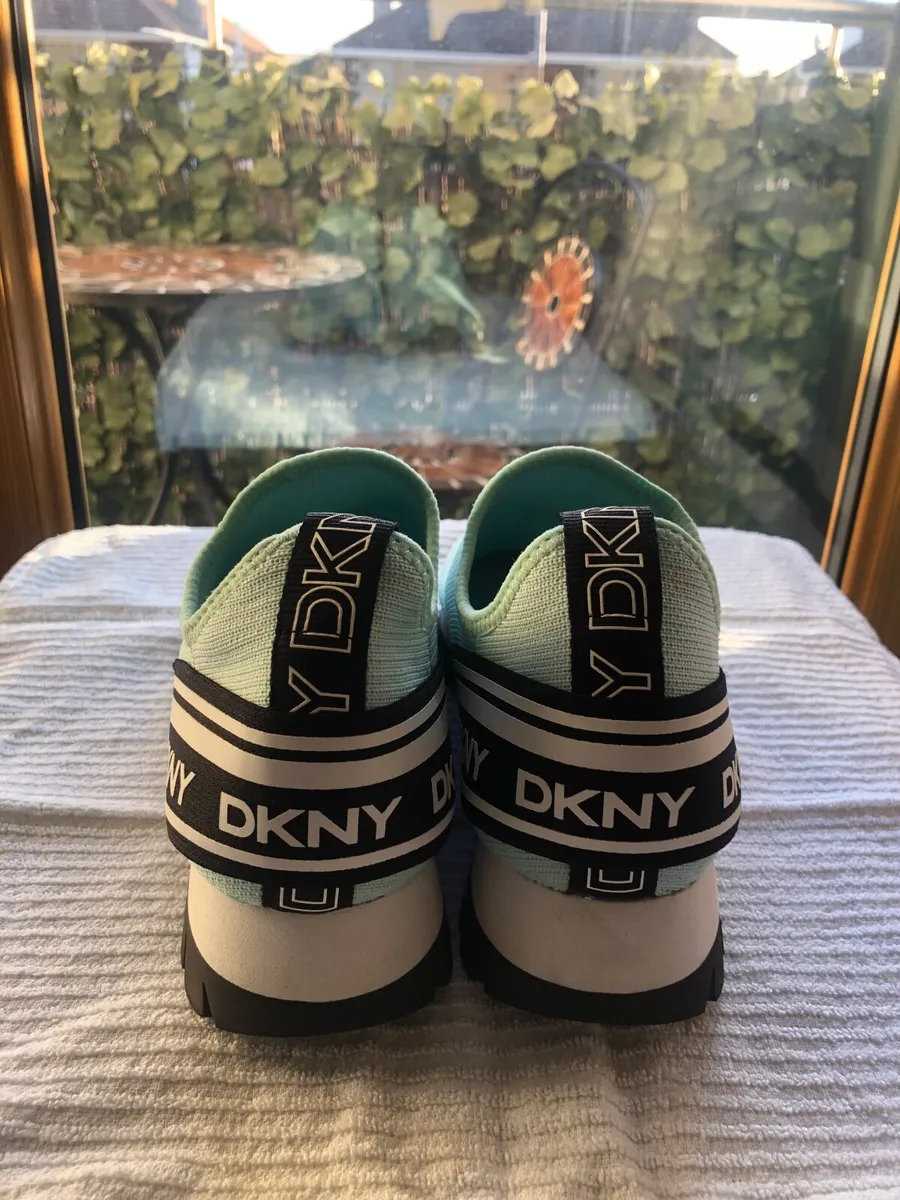 DKNY Abbi Trainers NEW - Image 1