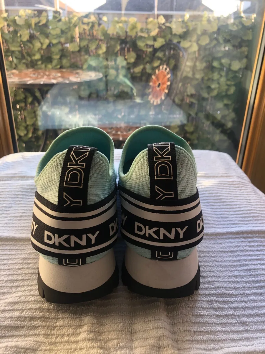 DKNY Abbi Trainers NEW - Image 2