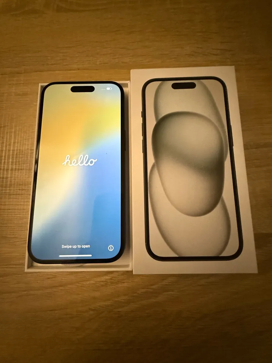iPhone 15 - Image 3