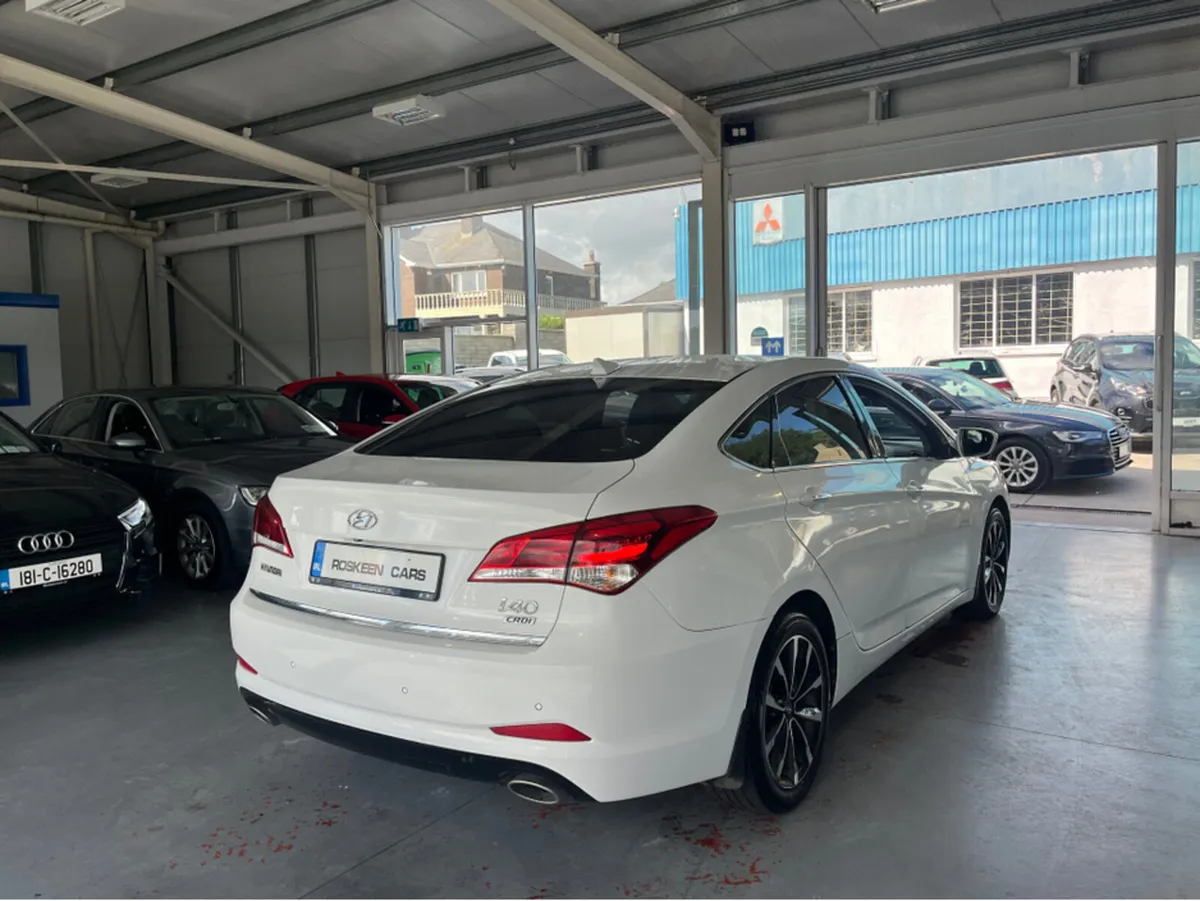 Hyundai i40 SALON EXECUTIVE 4DR COMFORT PLUS - Image 4