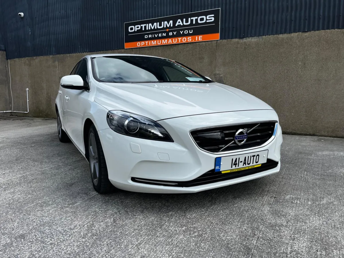 Volvo V40 T4 AUTOMATIC 1.6 PETROL - Image 2