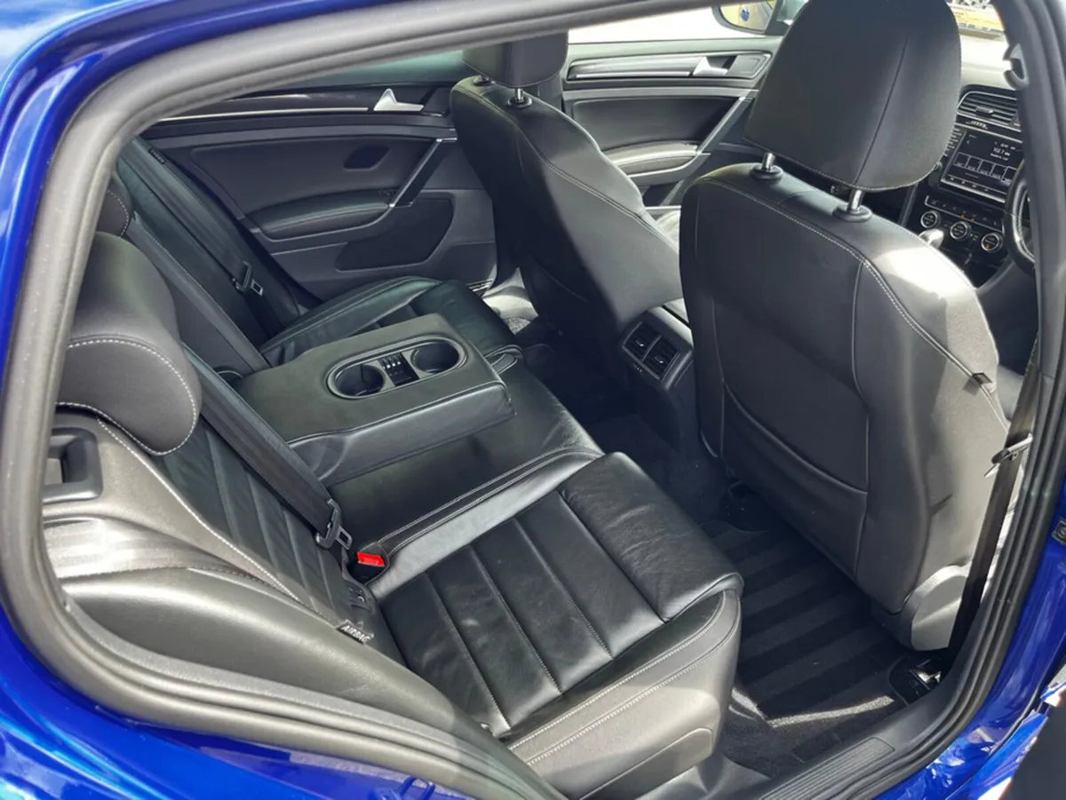 Volkswagen Golf GOLF R 2.0 TSI AUTOMATIC 300BHP - Image 4