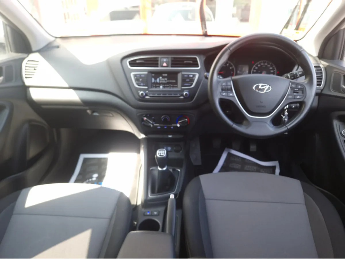 Hyundai i20 ACTIVE DELUXE 5DR - Image 2