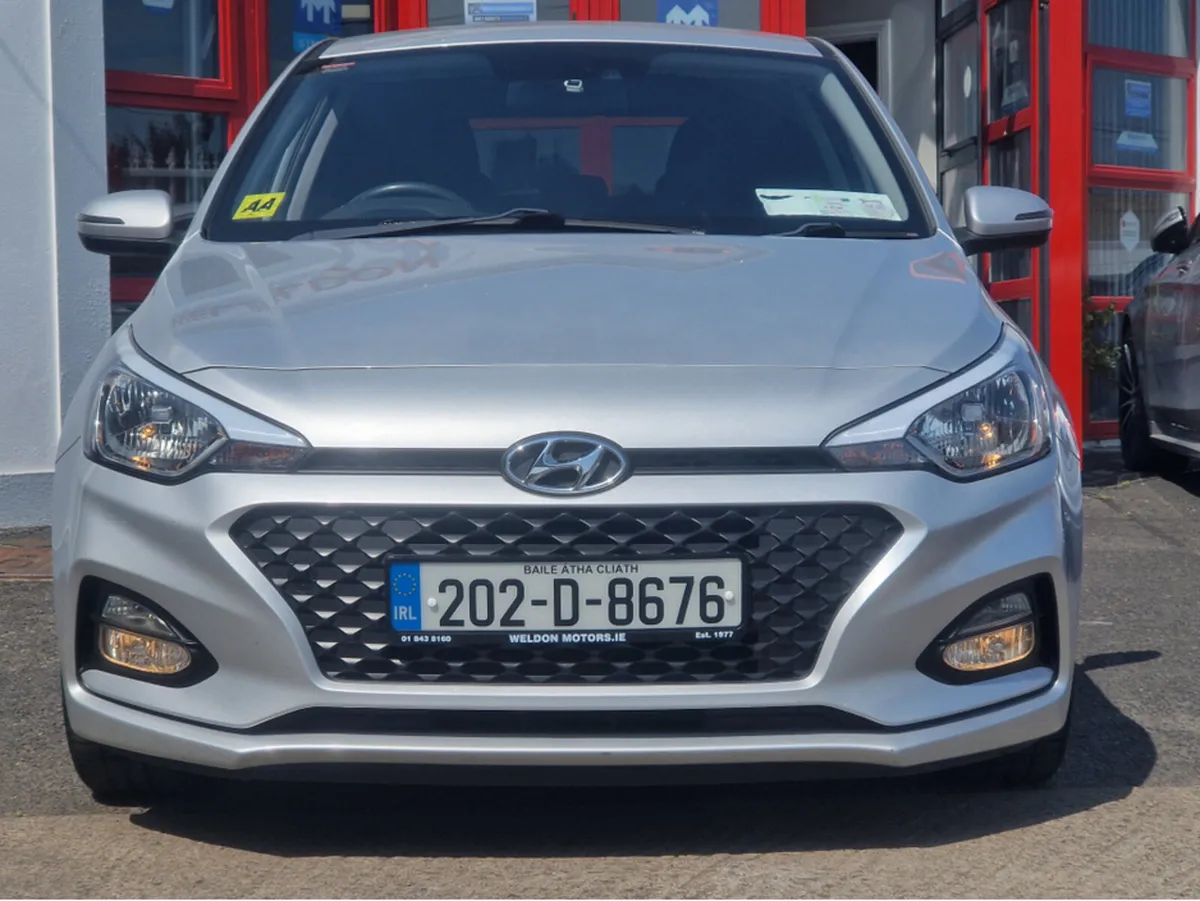 Hyundai i20 ACTIVE DELUXE 5DR - Image 3