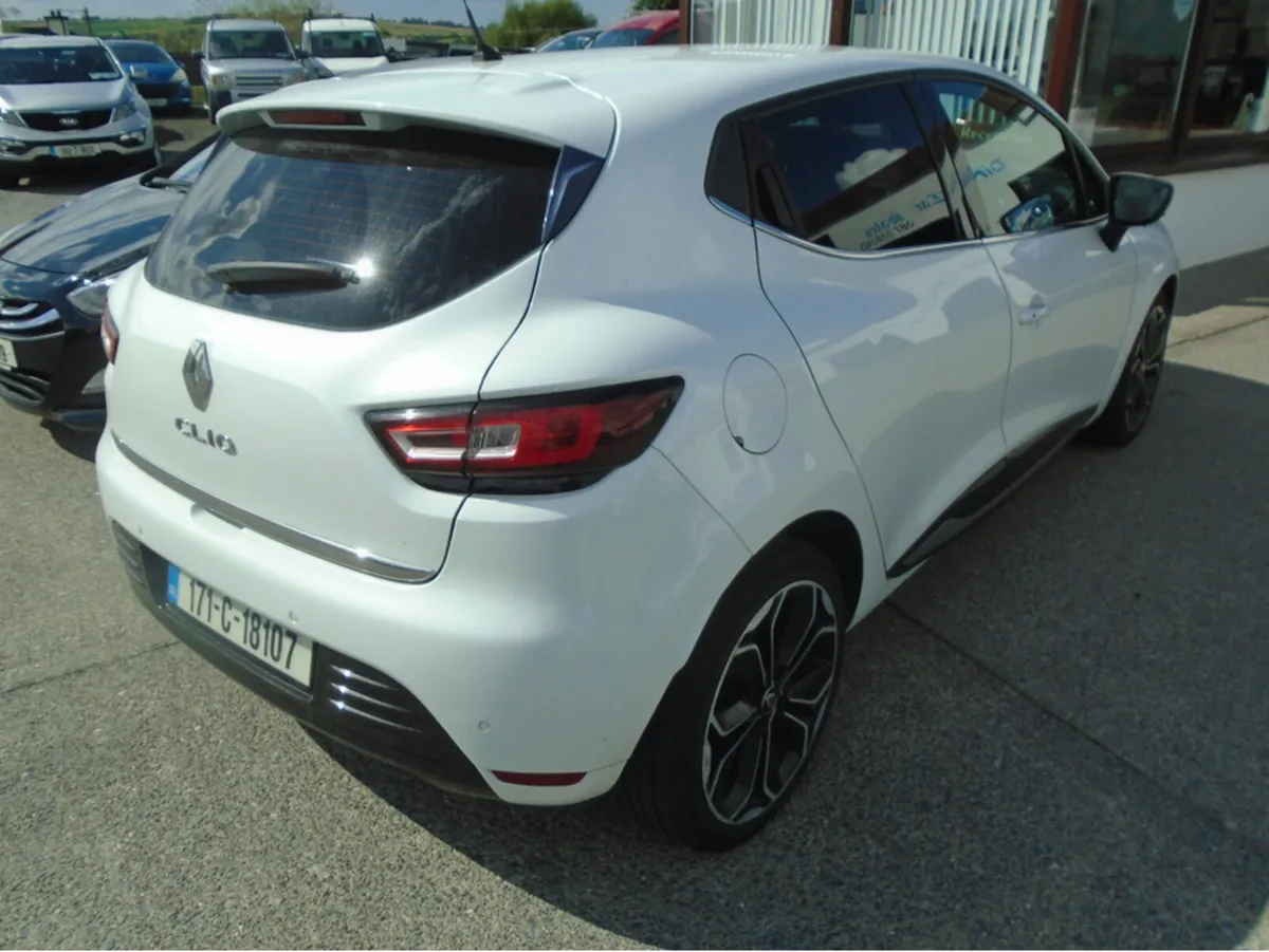 Renault Clio 1.5 DCI DYNAMIQUE S NAV 5DR AUTO - Image 2