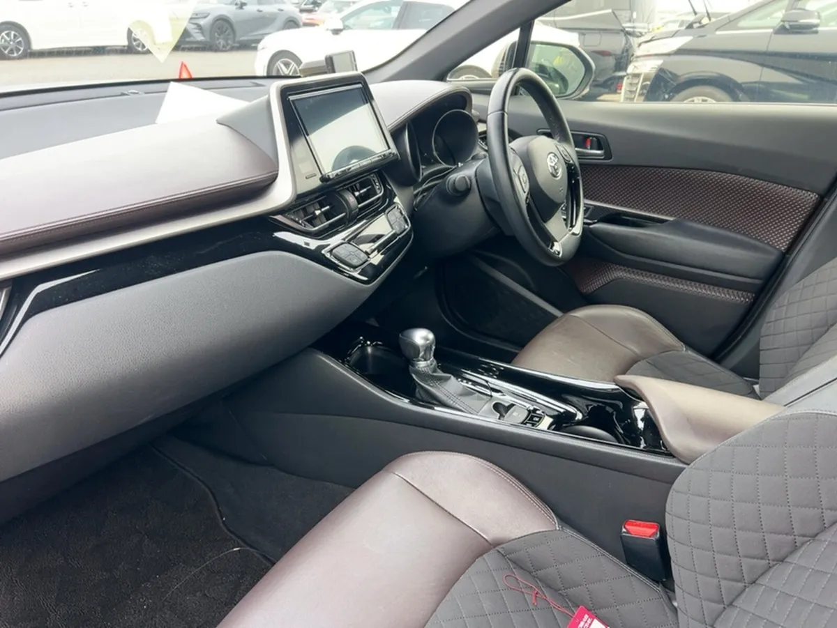 Toyota C-HR LUNA-SPORT 1.8 HYBRID AUTOMATIC TOP SP - Image 3