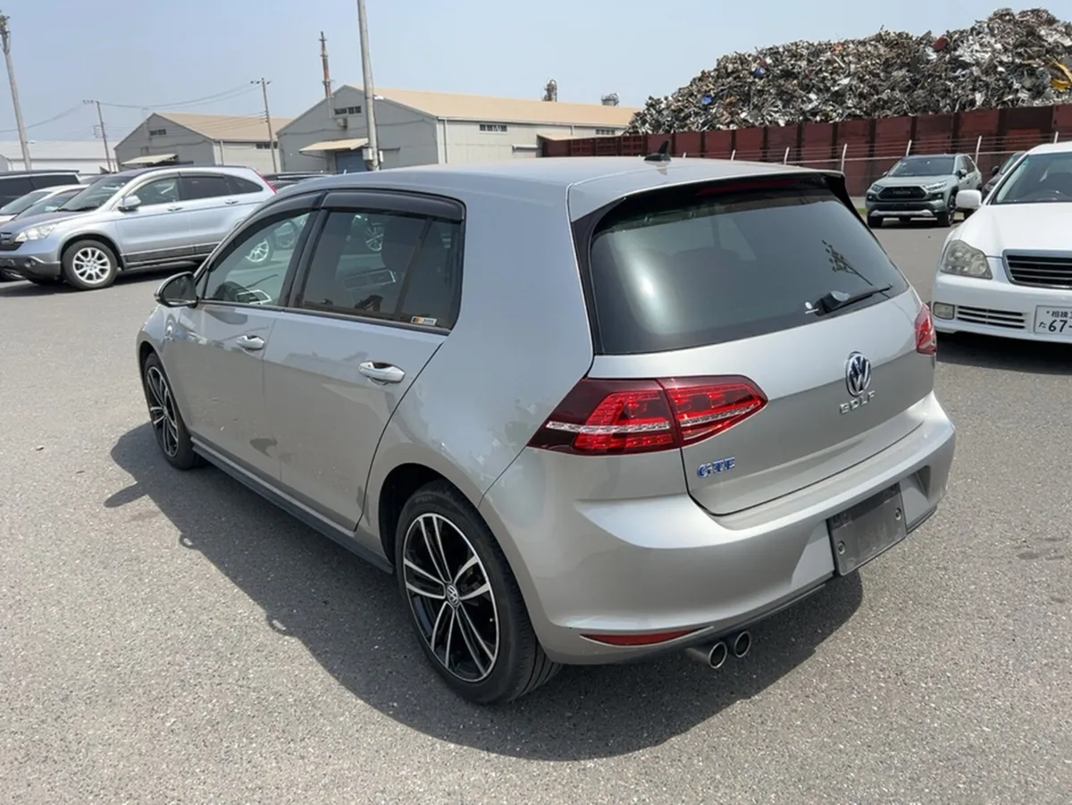 Volkswagen Golf GTE 1.4 PETROL/ PLUG IN HYBRID 5DR - Image 2