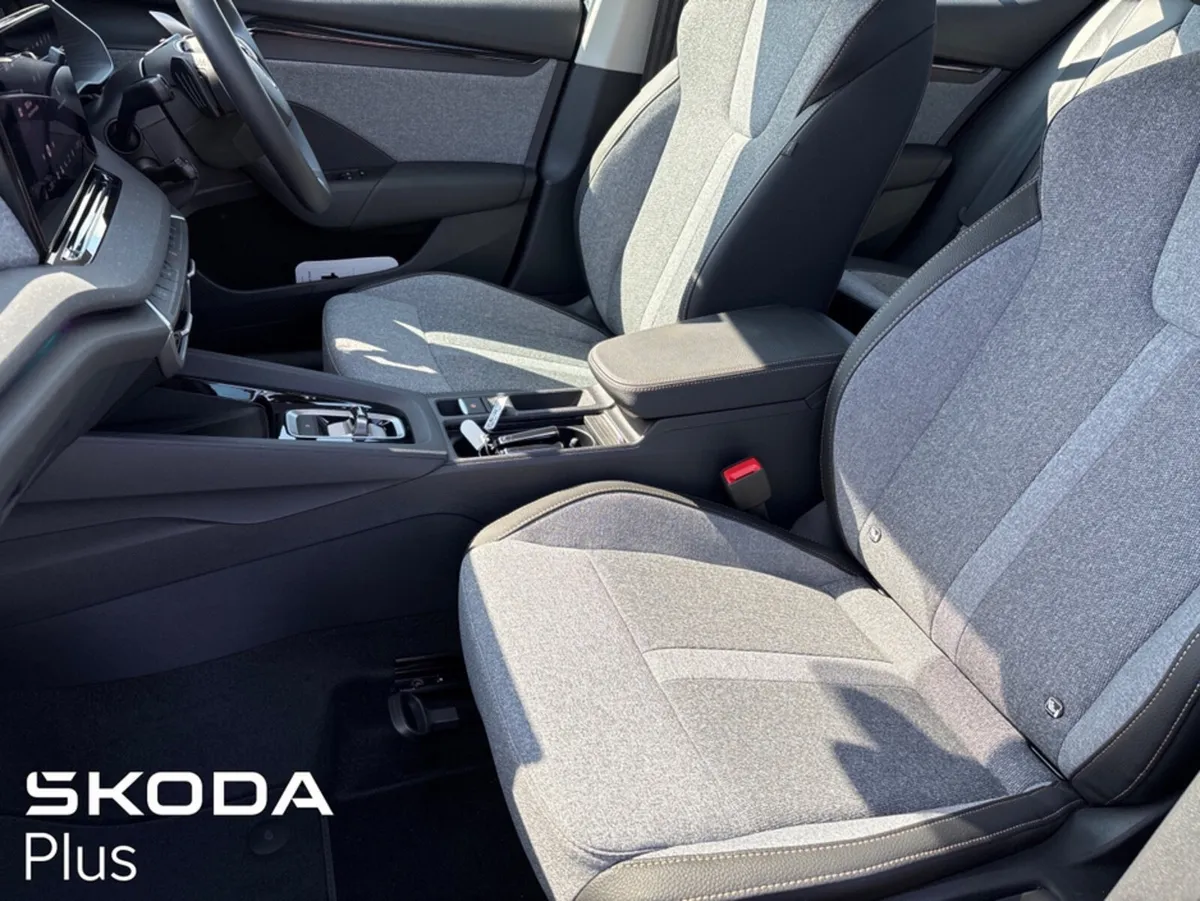 Skoda Octavia SELECTION PLUS DSG 2.0 TDI 150HP - Image 4