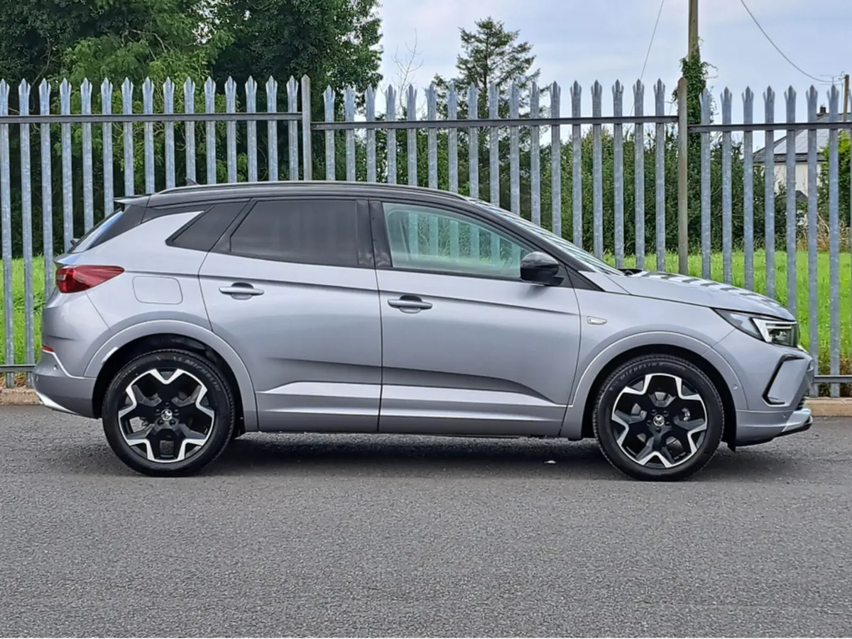 Opel Grandland ULTIMATE 1.5TD 130BHP 8 SPEED AUTOM - Image 3