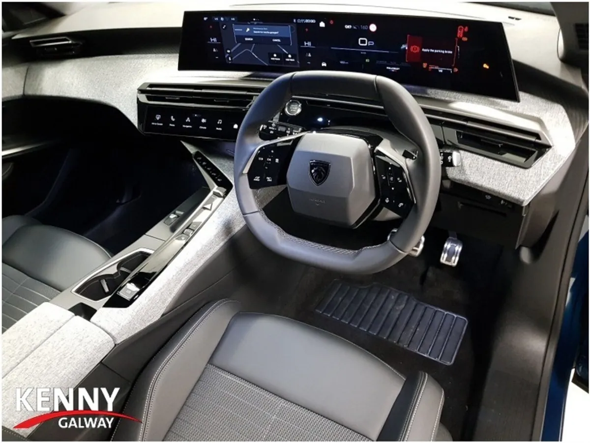 Peugeot 5008 **€449/Month**ALLURE HYBRID 136 E-DSC - Image 2
