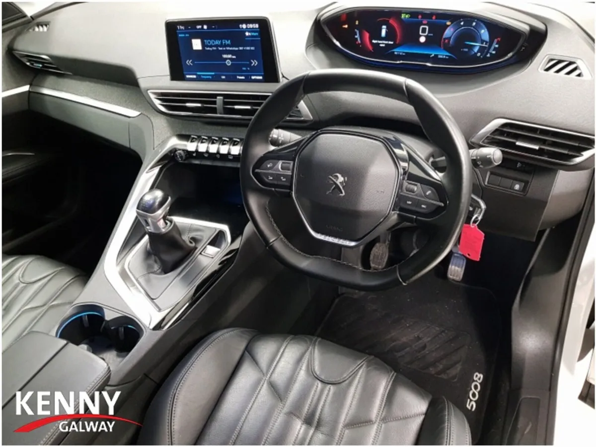 Peugeot 5008 FULL LEATHER  ALLURE 1.5 BLUE HDI 130 - Image 2