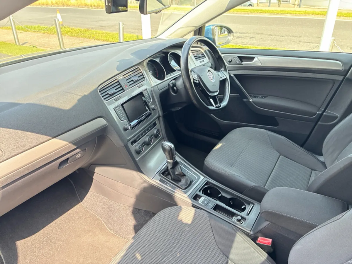 Volkswagen Golf 1.2L Petrol Automatic TSI - Image 3