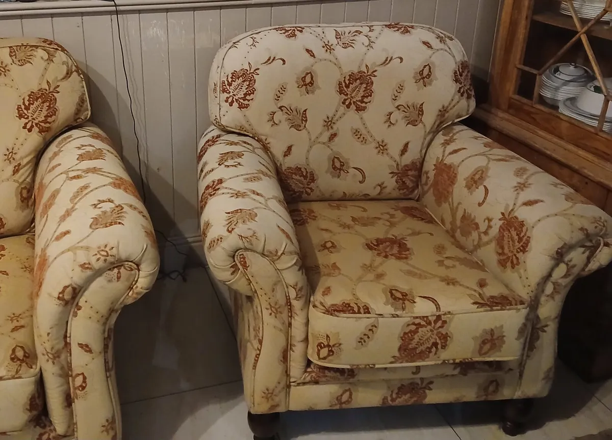 Finline Comfort & Quality 3-Seater Sofa & Chair - Image 2