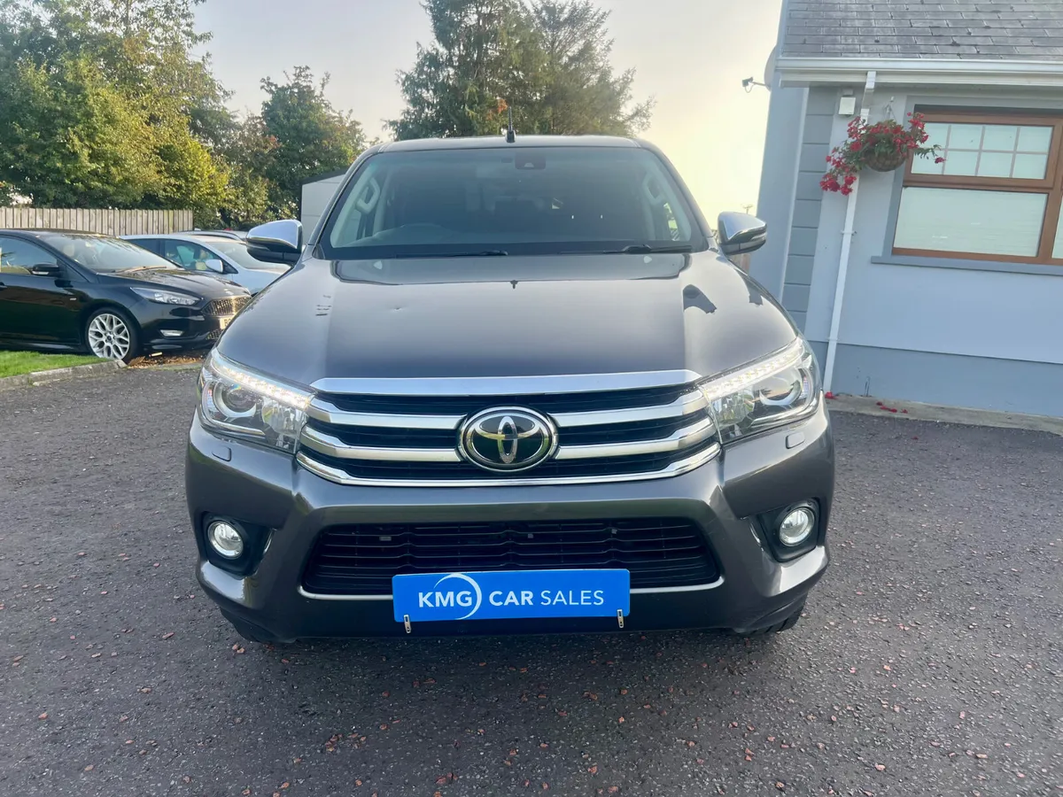 (NO VAT) 2019 Toyota Hilux D4D Invincible - Image 2